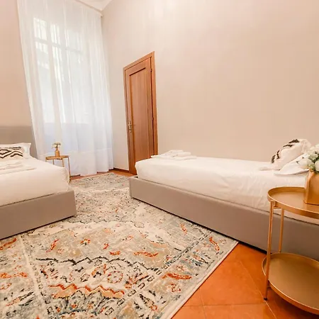 Apartamento Ponte Pietra Lovely In *