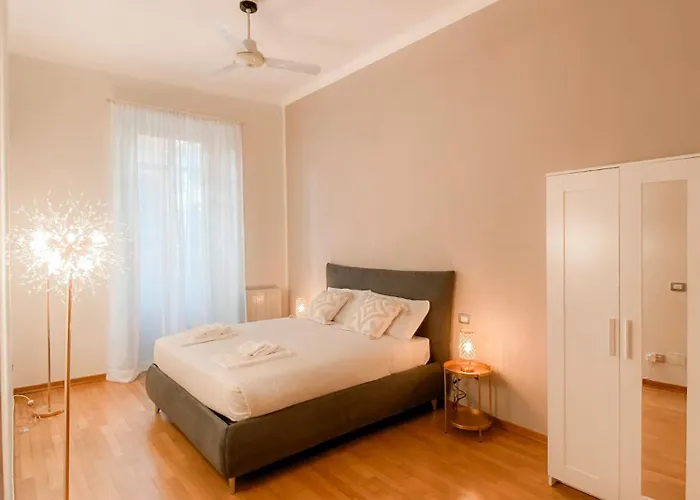 Ponte Pietra Lovely In * ヴェローナ