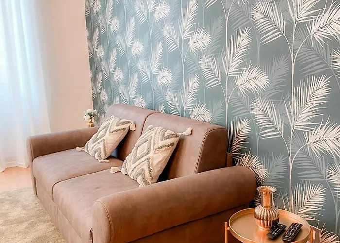 Ponte Pietra Lovely In