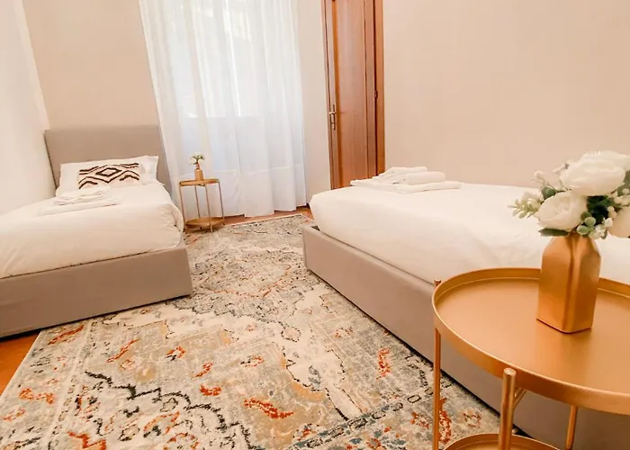 Ponte Pietra Lovely In アパート